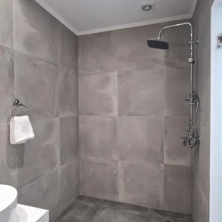 Apartament Mare *